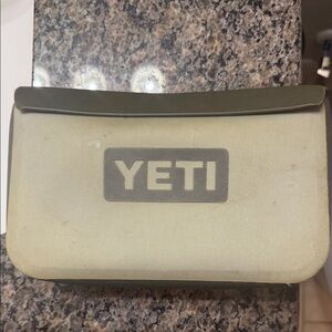 YETI magnetic cling on sidekick